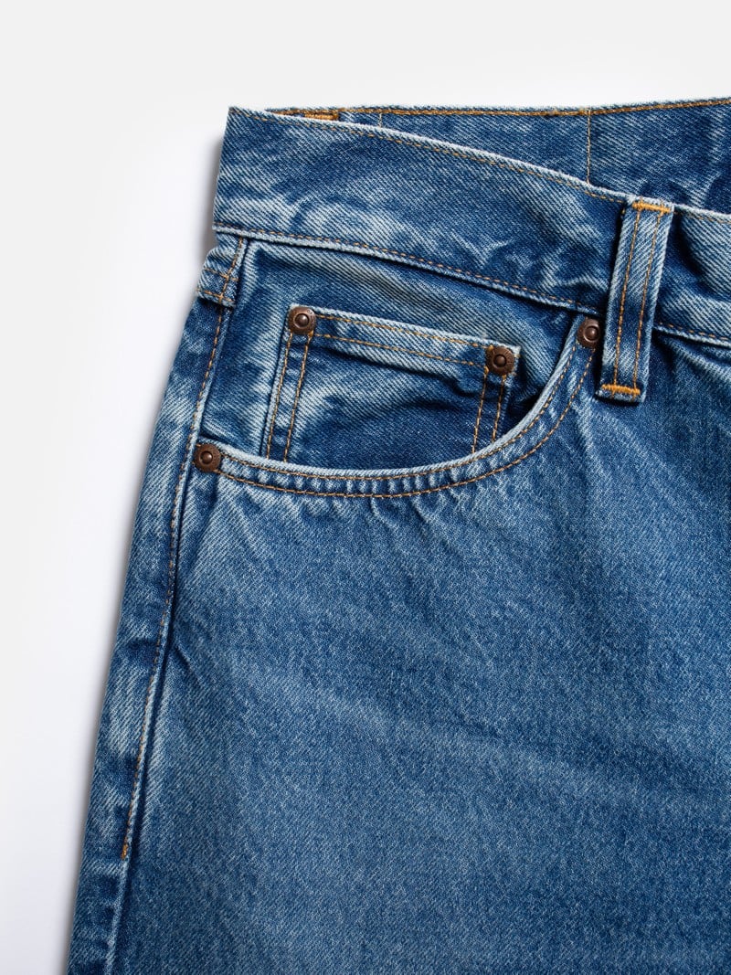 NUDIE JEANS GRITTY JACKSON DAY DREAMER MID BLUEN DENM WITH CONTRASTED WASH